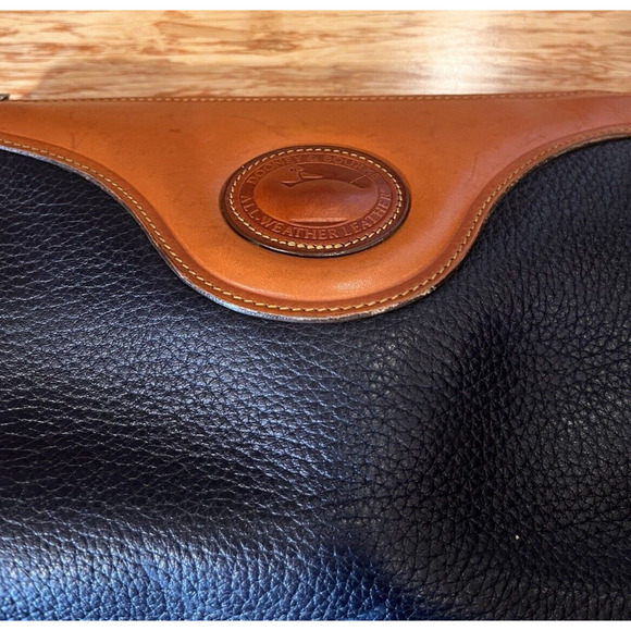 Dooney & Bourke USA Classic Crossbody Bag Pebble Gold Tone / Black Vintage - Picture 13 of 16